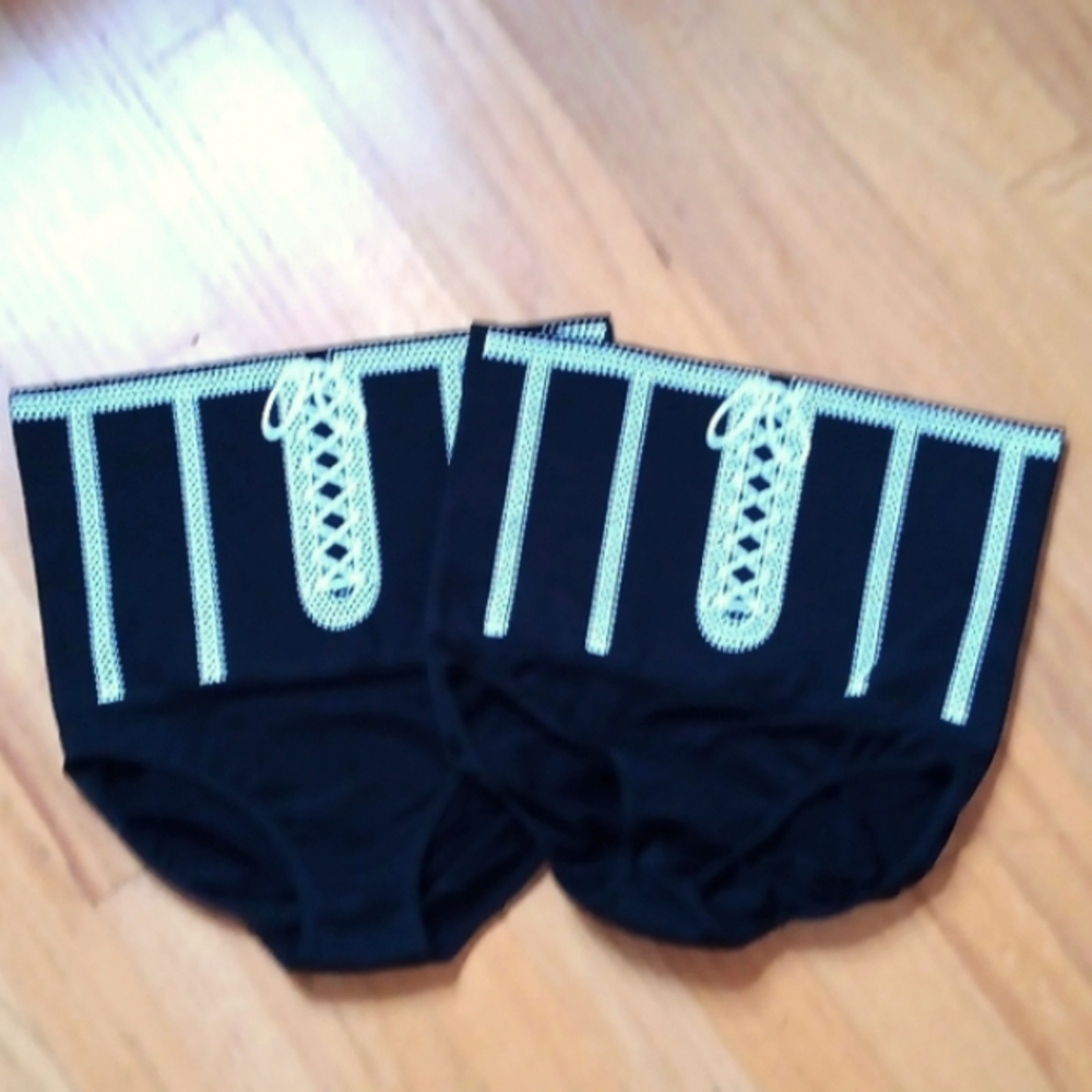 2 Pairs Women's Panties XL